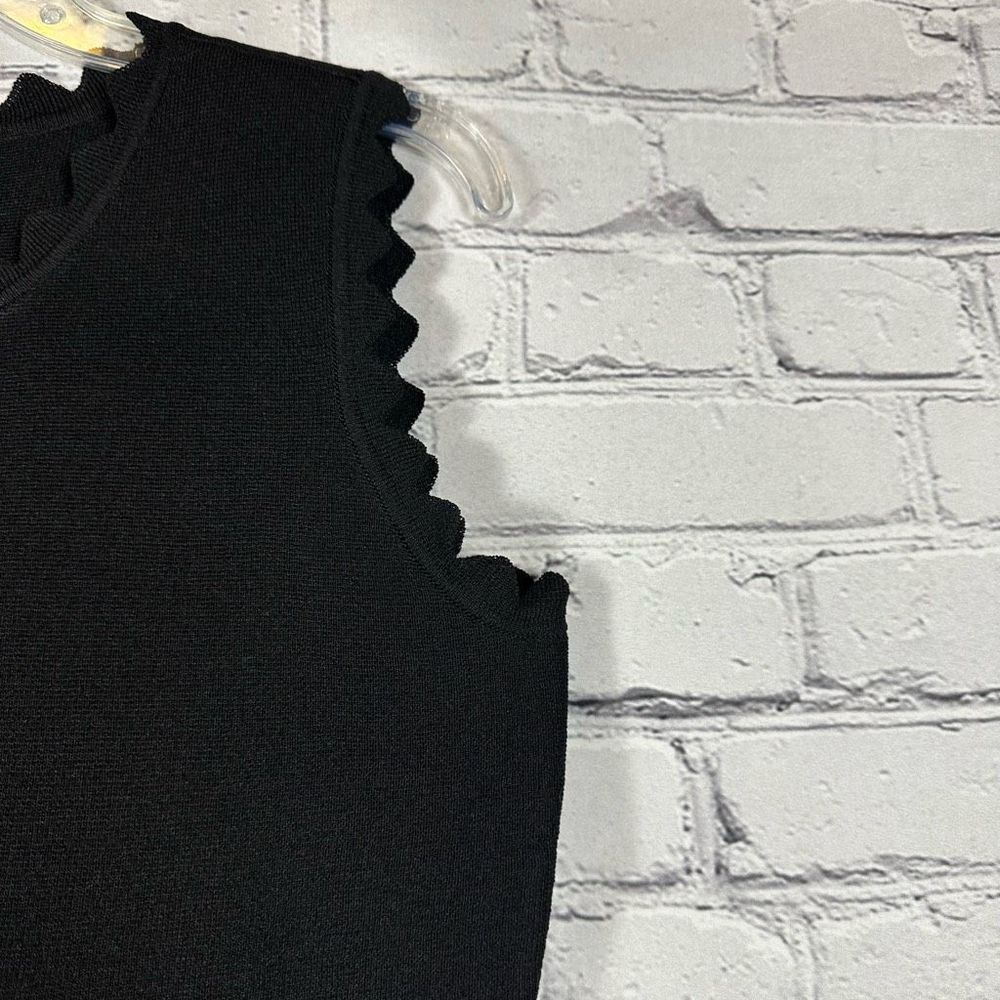 Bar III Women’s Sleeveless Sweater Shell Scalloped Details Dressy Lightweight M - Picture 3 of 6